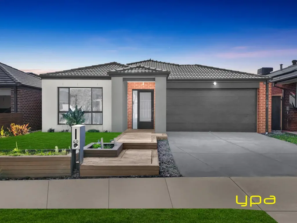 Cranbourne West 4房 Quarters Estate精装四卧 主卧套间 开放式厨餐 家庭友好 学区便利 公园环绕 交通畅达 节能舒适 Spacious Family Entertainer | Walk To Shops, Schools & Day Care