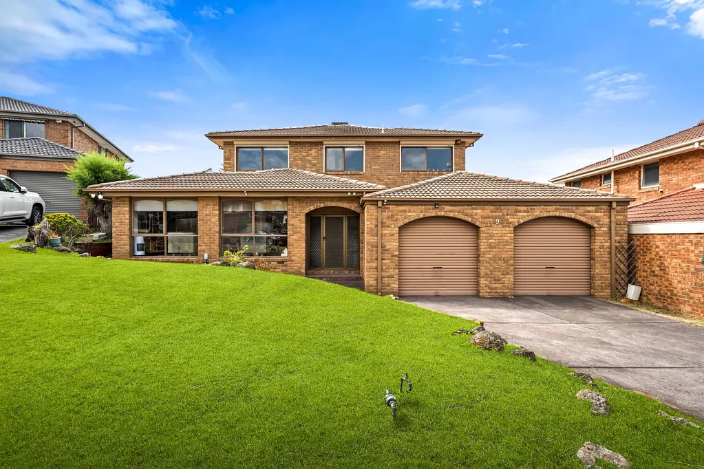 9 Chivell Close, Endeavour Hills, VIC 3802
