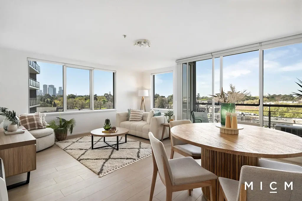 Melbourne 2ਬੈੱਡਰੂਮ Captivating Corner Sanctuary with Elevated Parkland Views