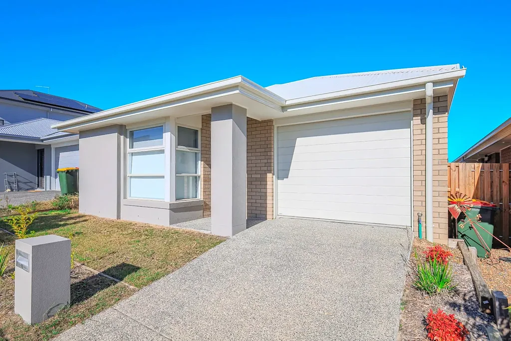 12 Galaxy Street, Flagstone, QLD 4280