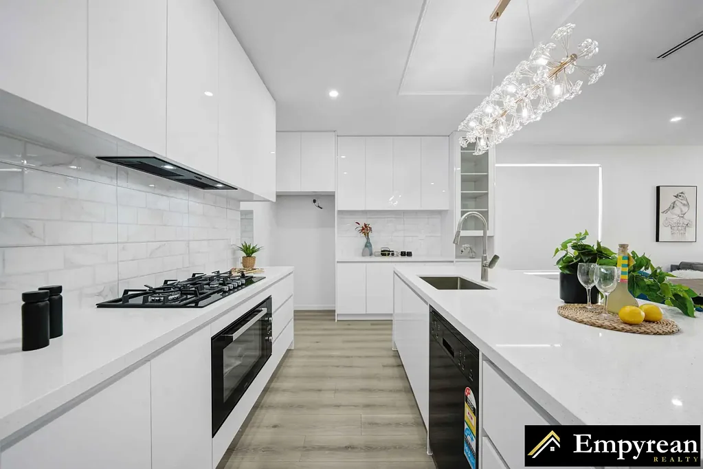 Beveridge 5 Slaapkamer Architectural Brilliance Meets Everyday Luxury- 29 sq- 5 bedroom- Double Master- Dual Kitchen- 3M Ceilings