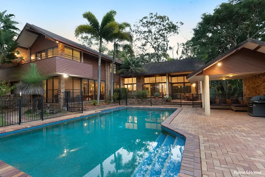 8 Pipers Point, Robina, QLD 4226