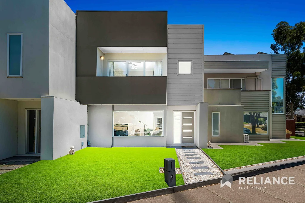 4 Whitetop Drive, Point Cook, VIC 3030