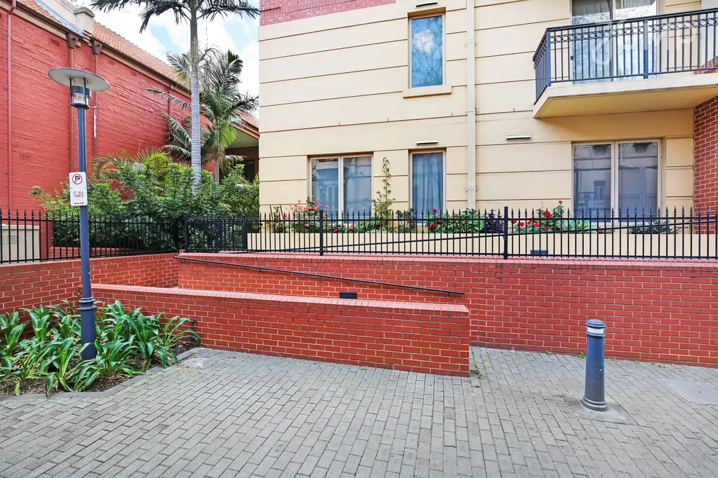 Your East End Social Life Just Found a Home, and Yes, It Has a Courtyard