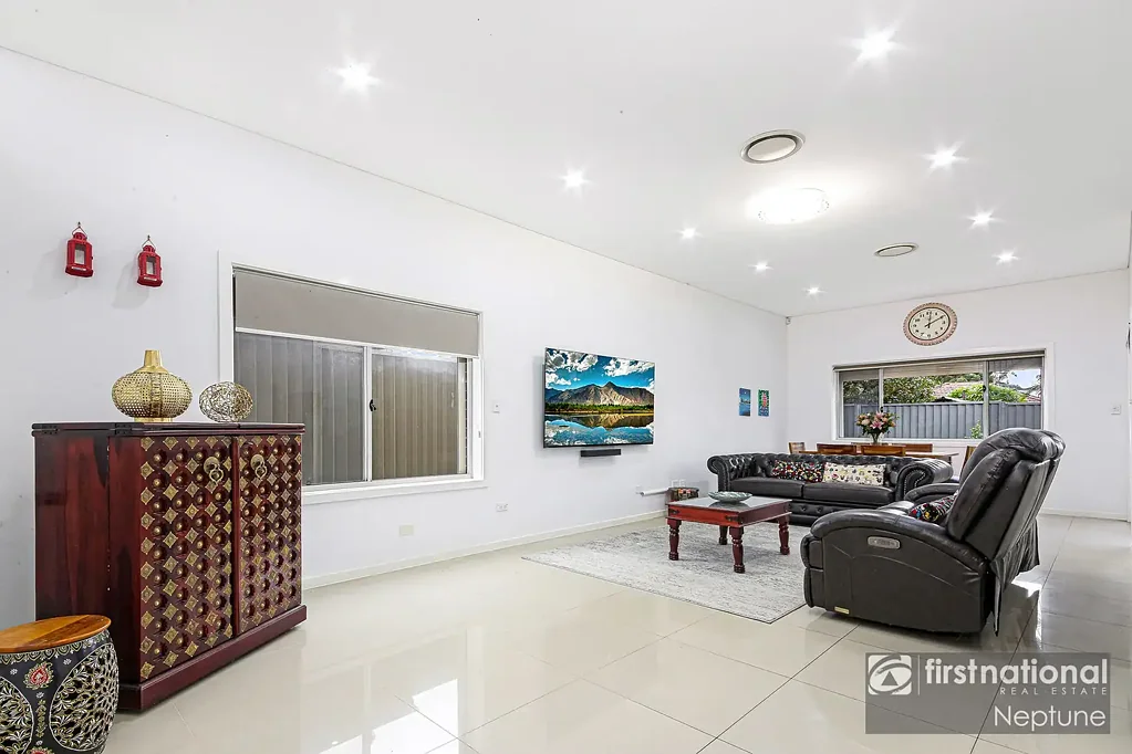 Pendle Hill 5Zimmer Immaculately Presented Free-Standing Five Bedroom House