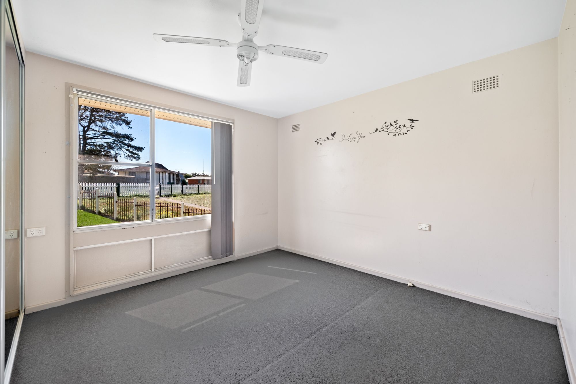 9 PEPPIN CR, AIRDS NSW 2560, 0 habitaciones, 0 baños, House