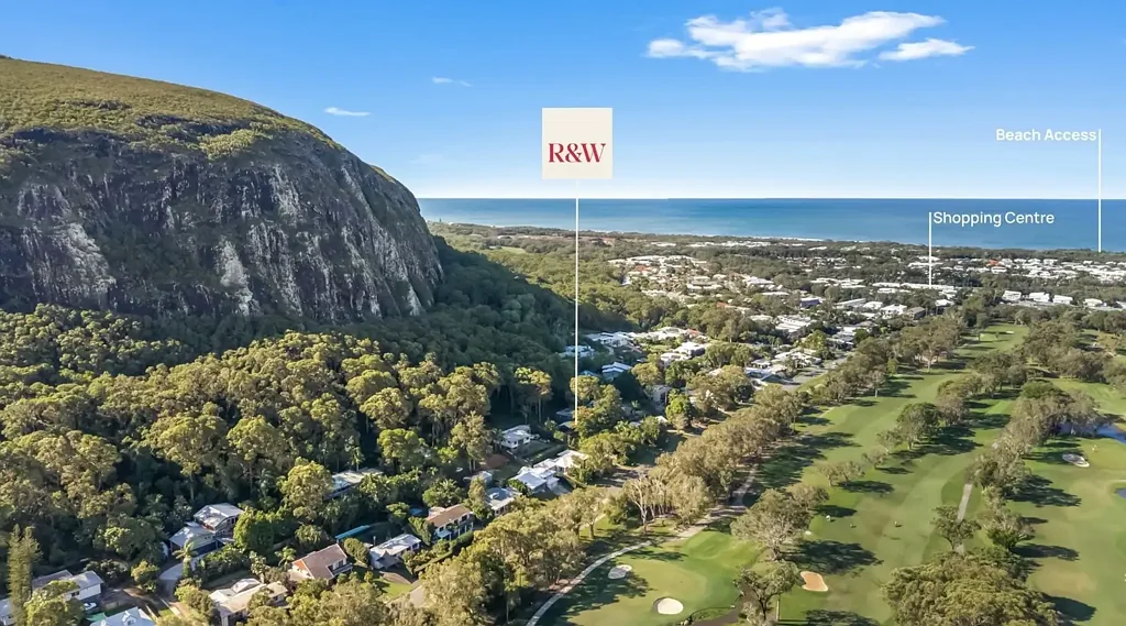 Mount Coolum 3房  Single Level, Renovated, Walk to Shops and Beach!