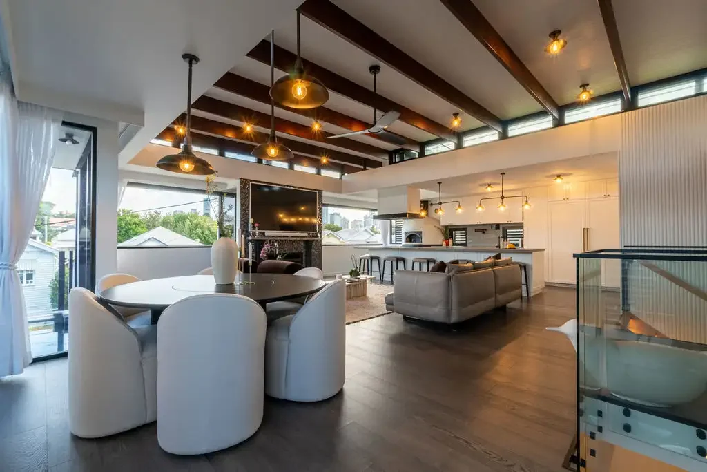 New Farm 4 Bedroom Luxury Executive Living with Panoramic City Views