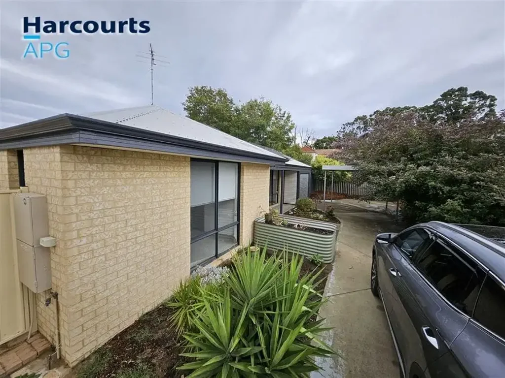 Spacious & Modern 4x2 Family Home in Desirable Carey Park!