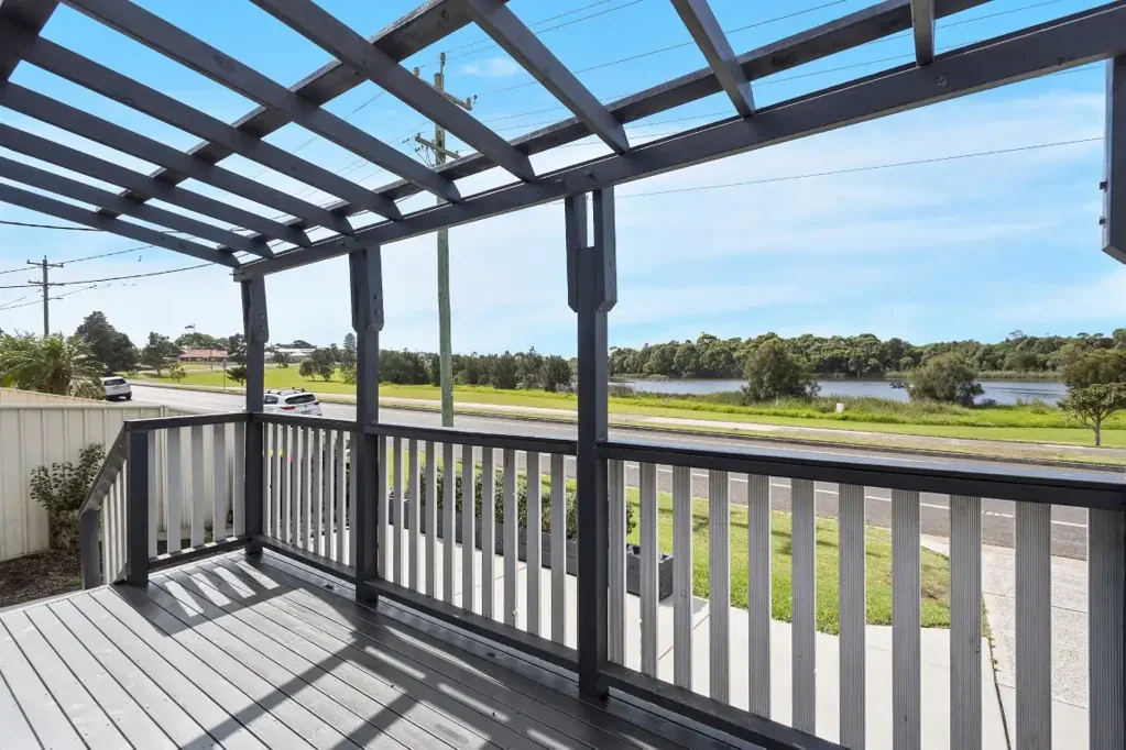 EASY CARE 3-BEDROOM HOME WITH CHARACTER, JUST MINUTES TO THE BEACH!