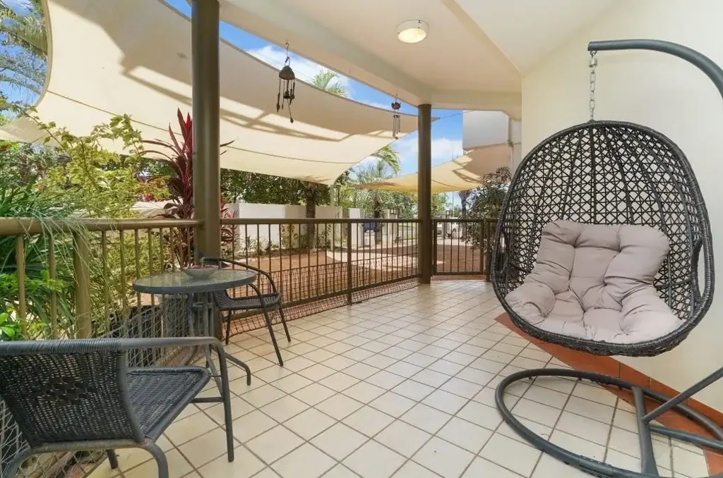Lots to love about this unfurnished unit! It's big, with lovely gardens and lots of car parks
