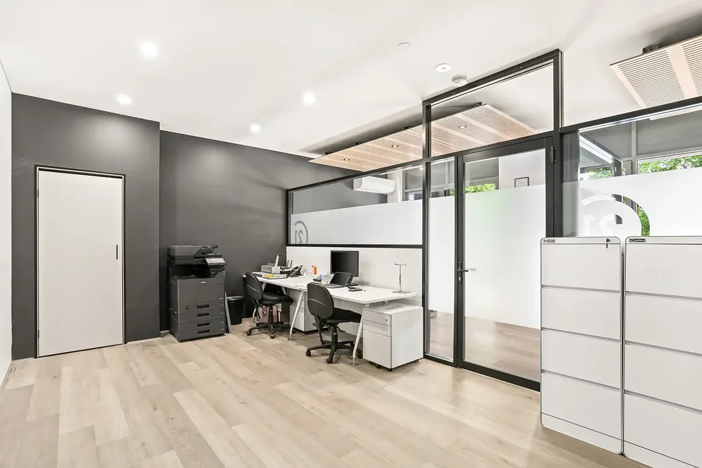 Mascot 1房  Prime Mixed Use Commercial Office