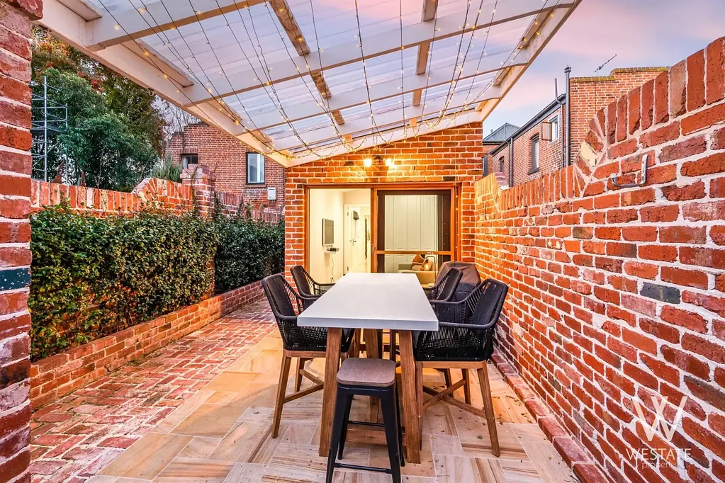 Bathurst 4ਬੈੱਡਰੂਮ LACHLAN TERRACE – CIRCA 1885
