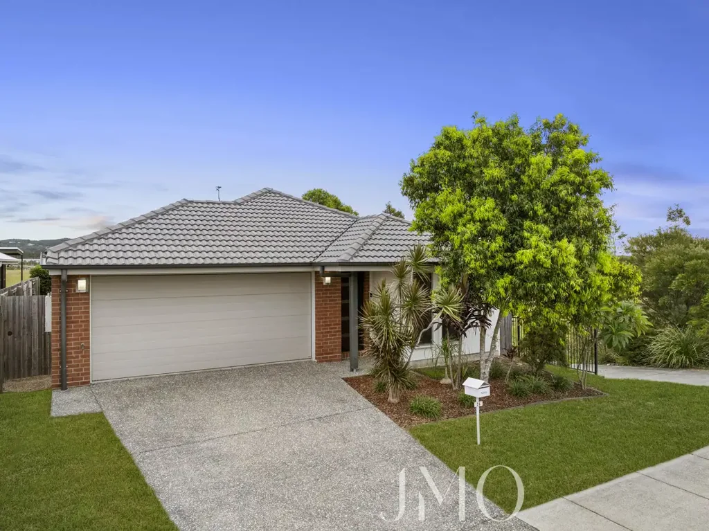 Ormeau 4房  Exceptional Ormeau Residence – Modern Family Living with Smart Features