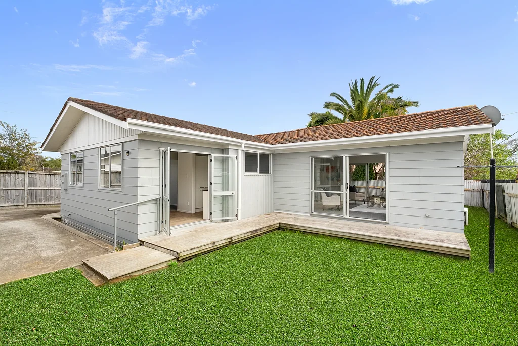 Papakura 4 Bedroom Renovated Family Living on Freehold Section