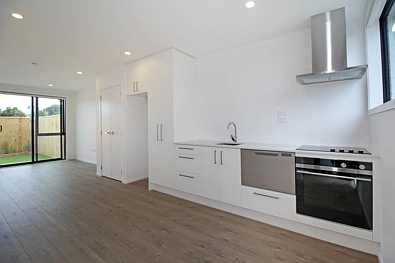 BRAND NEW 2 BEDROOM IN PRIME LOCATION