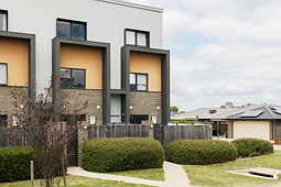 14/30 Bon Scott Crescent, Moncrieff