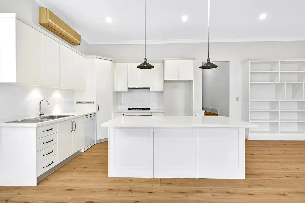 BEAUTIFULLY UPDATED FEDERATION HOME