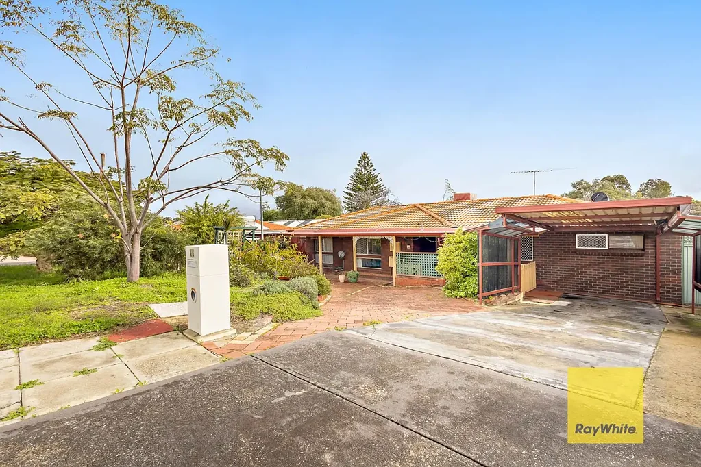 44 Burgland Drive, Girrawheen, WA 6064