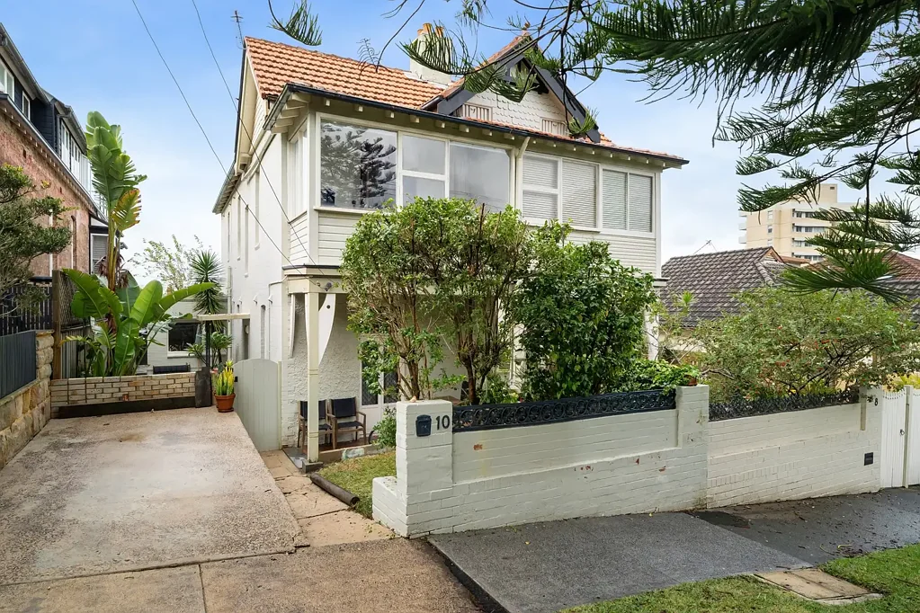 Fairlight 4chambre Grand Federation home in sought-after harbourside eastern pocket