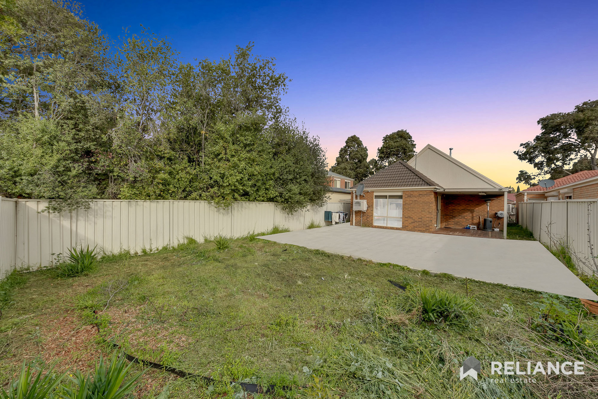 17 NARACOORTE DR, CAROLINE SPRINGS VIC 3023, 0房, 0浴, House