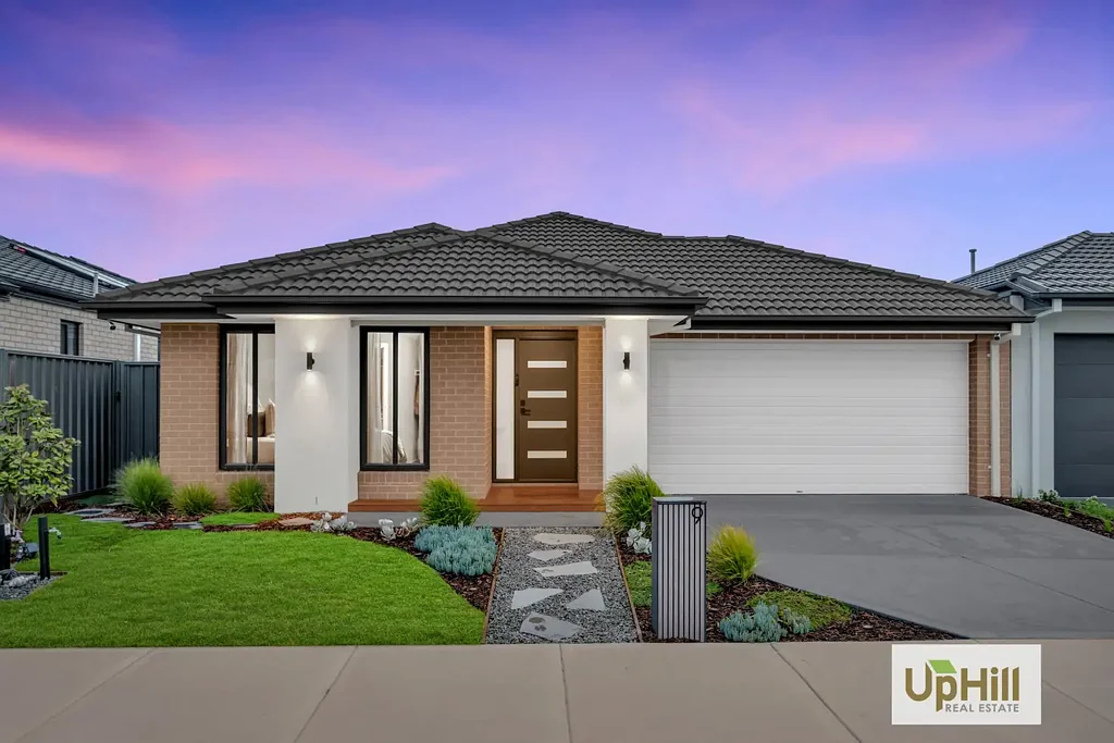 9 Creative Avenue, Clyde North, VIC 3978