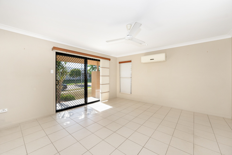 11 FRANKLIN DR, MOUNT LOUISA QLD 4814, 0 غرف, 0 حمامات, House