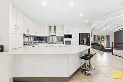 37 Slack Drive, Emerald, QLD 4720, 4 slaapkamers, 2 badkamers, House