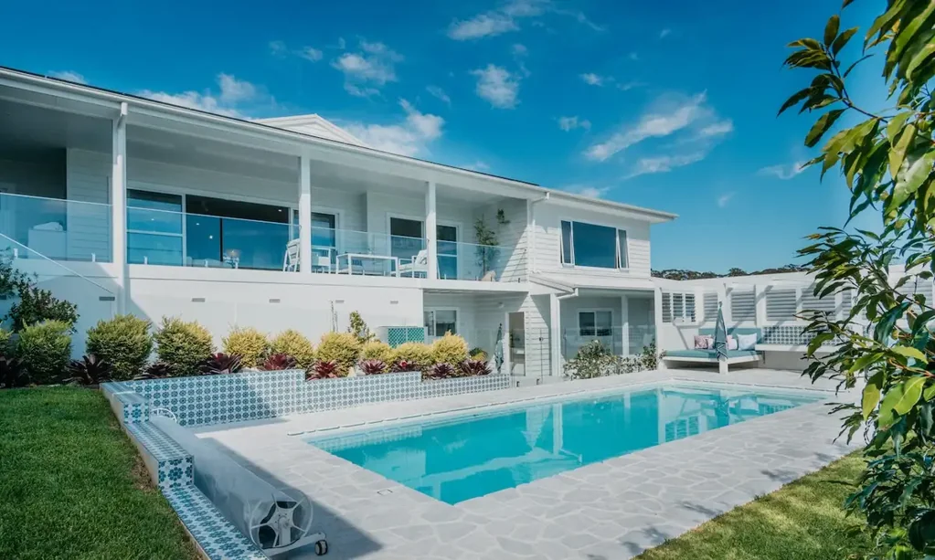 Tura Beach 5房  Luxe Coastal Retreat
