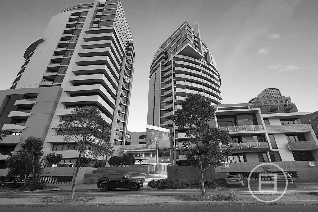 Port Melbourne 2房 Katsalidis大师设计 海湾壮丽景观 超大私密露台 中心便利生活 优质住户设施 安全舒适奢居 Private Negotiation
