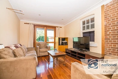 Address Withheld, Mudgee, NSW 2850, 4 chambres, 2 salles de bain, House