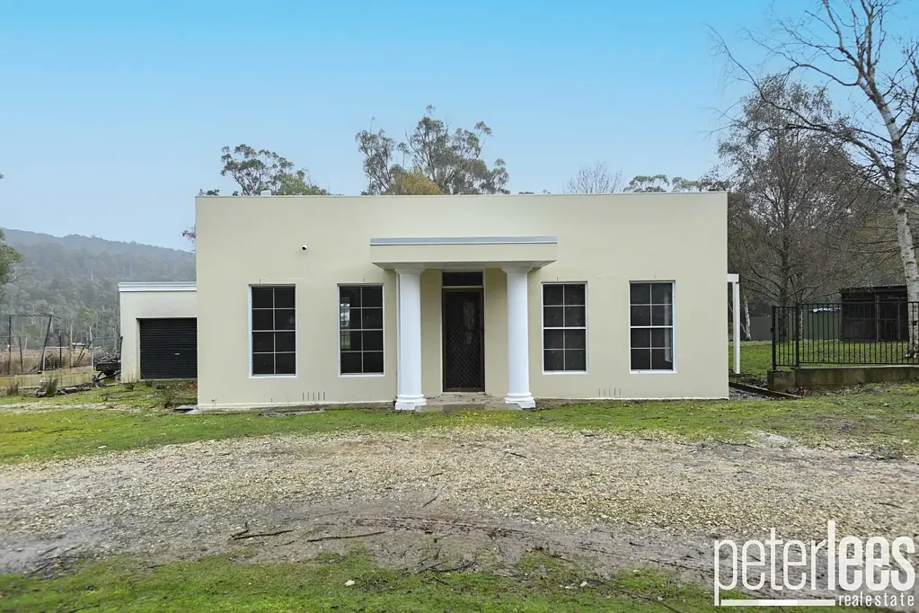 Beaconsfield 3房  Family Home on Expansive Acreage – Rural Lifestyle, Close to Water