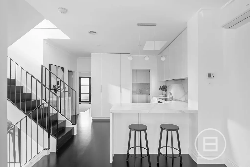 Ascot Vale 4Phòng ngủ Expressions of Interest closing Tuesday 18th August at 3pm