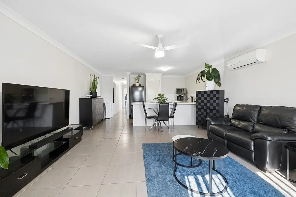 Kallangur 4Habitaciones Dual Living or Investment with Secure Returns and Future Rental Growth