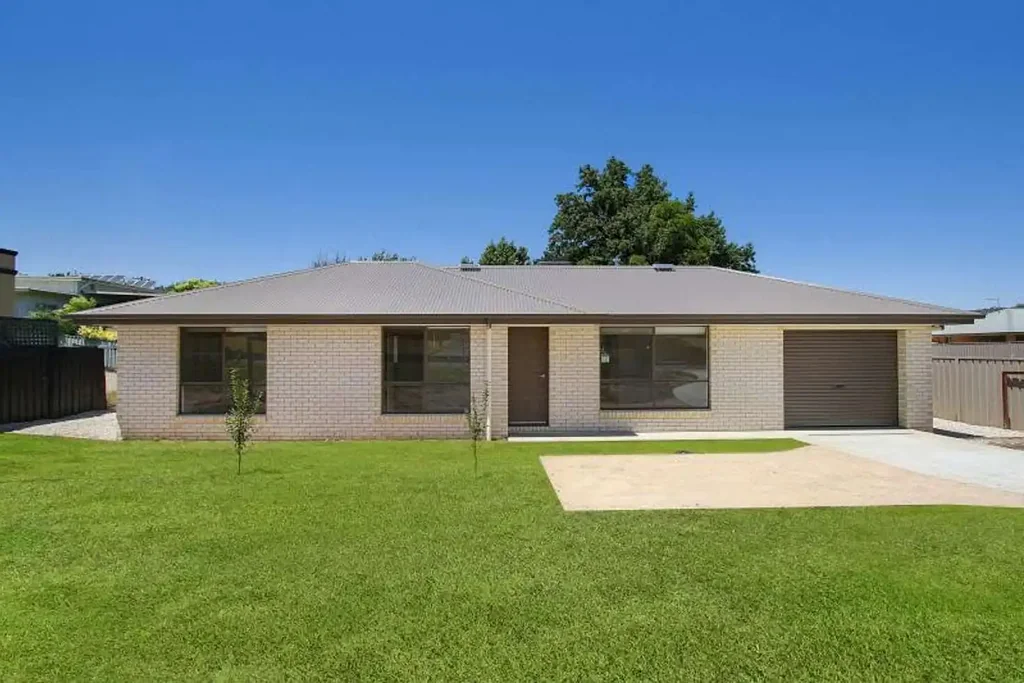 Comfortable Family Living in a Convenient Lavington Location