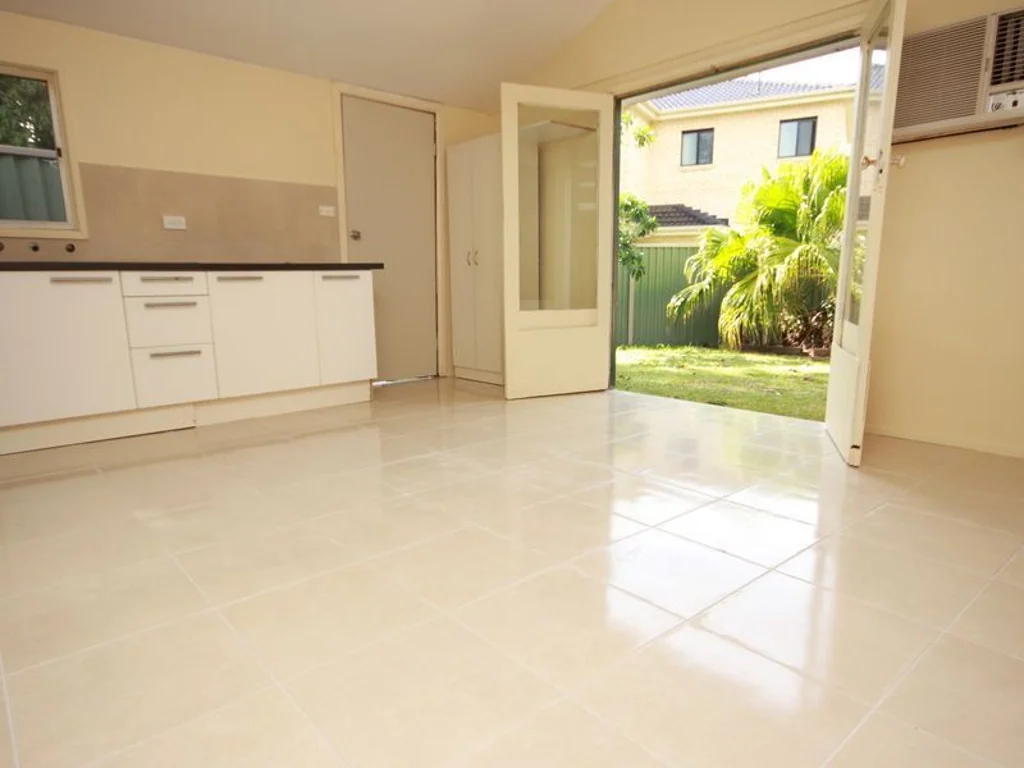 One-Bedroom Granny Flat in Convenient Location