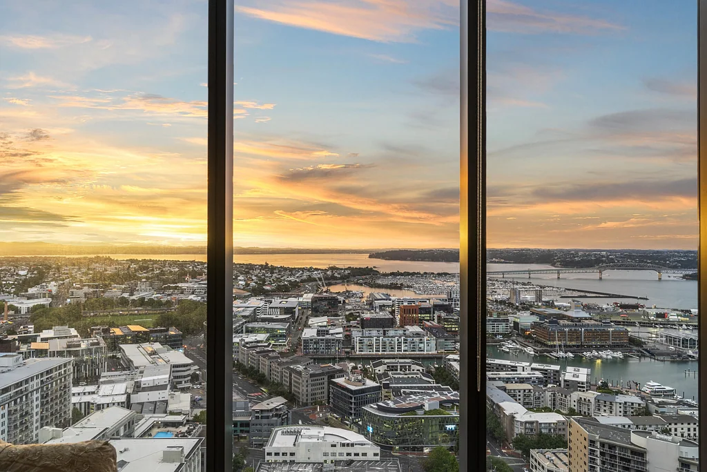 Auckland Central 2ห้องนอน BEST LUXURY CBD BUY - NEAR NEW!