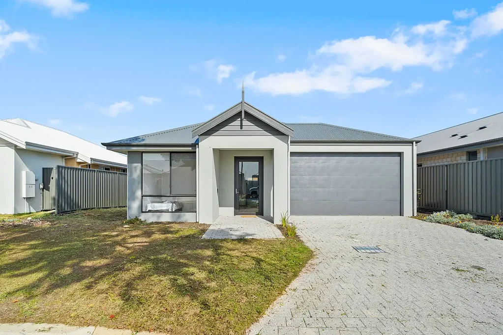 Coodanup 4Habitaciones A purpose-designed home with opportunity beyond the ordinary.