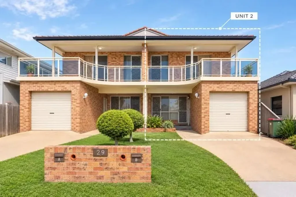 Spacious 4-Bed Coastal Townhouse | Long Jetty