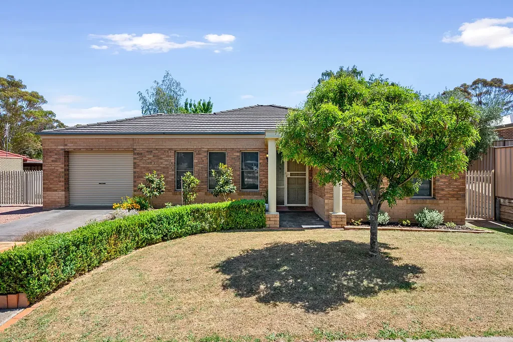 FULLY FURNISHED - LEASED