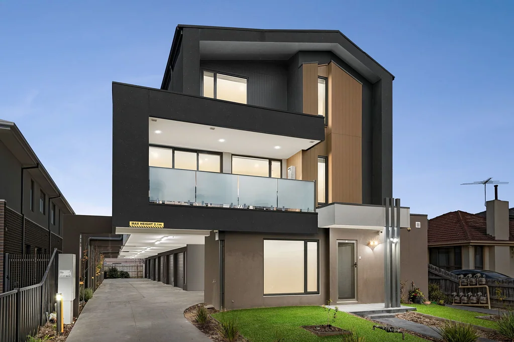 Springvale 2Moenga Contemporary Townhouse Living in a Convenient Springvale Setting