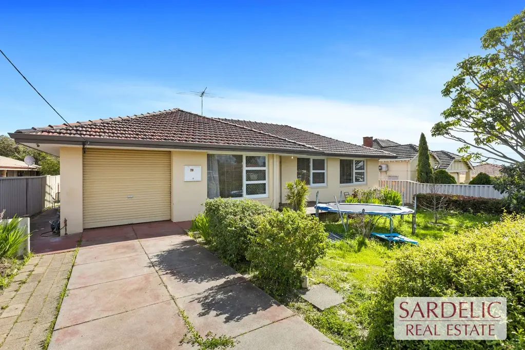 Tuart Hill 3 Slaapkamer 809sqm GREEN TITLE HOME- ZONED R30