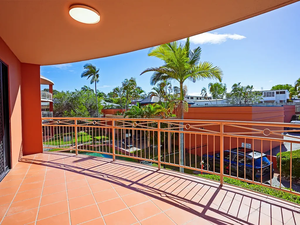 Partly furnished apartment with resort-style appeal