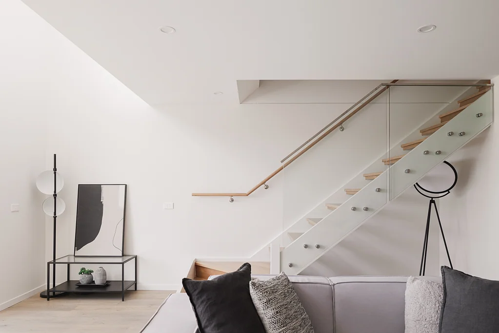 Giralang Brand new Loft style apartment - 115m2 total living

Investors - rented on a 12mth lease for $620 per week