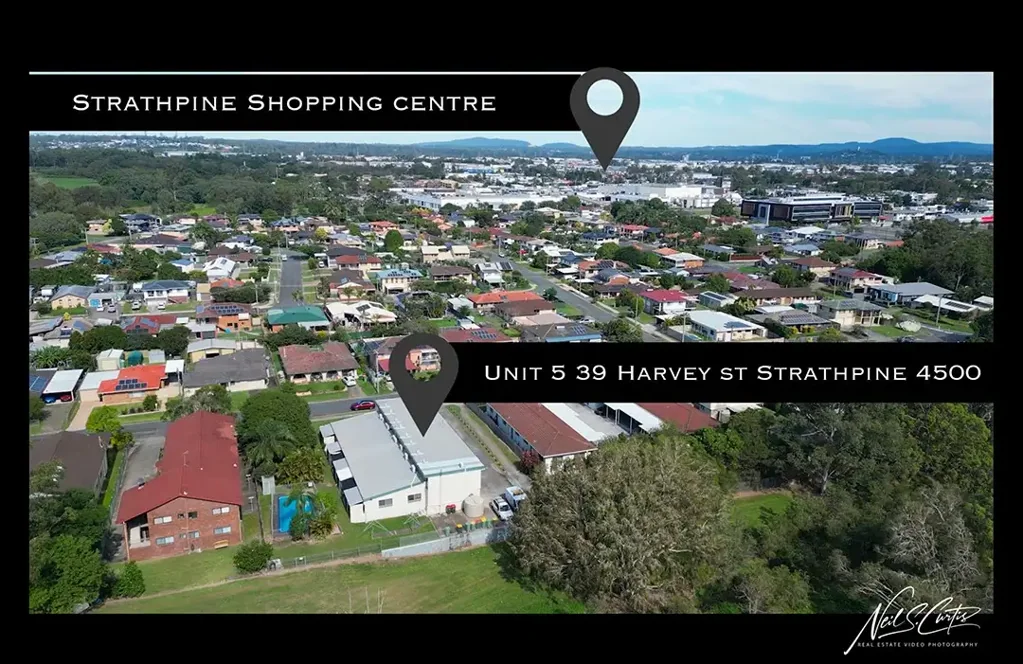 Strathpine 1房 坚固两层建筑 位置理想 步行到铁路医疗机构Westfield购物中心 新油漆新地毯 现代厨房宽敞客厅木地板 宽敞空调卧室浴室 后院带顶棚娱乐区俯瞰泳池 单车库遥控器 看房时间待查 Great Opportunity to Get into the PROPERTY MARKET!