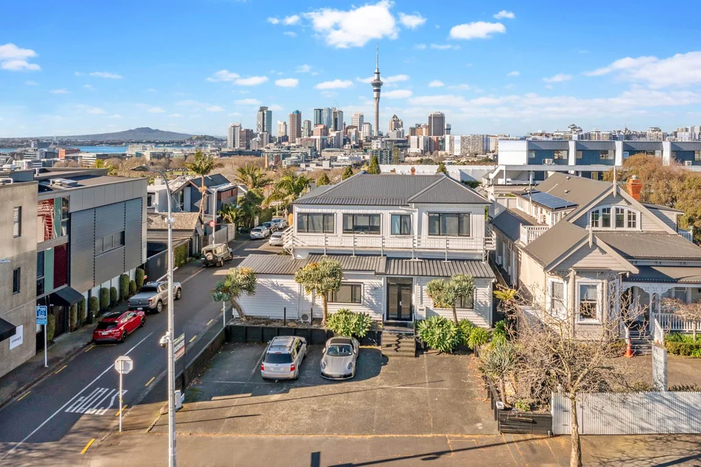 Ponsonby 17Kwarto Hottest Trophy Site in Ponsonby