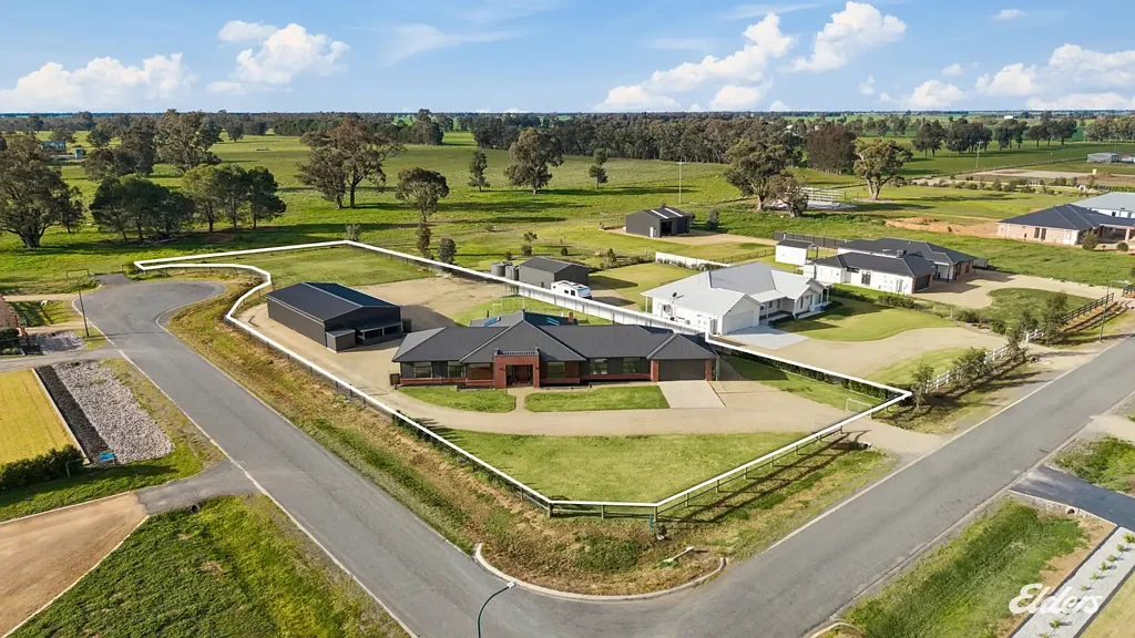 Mulwala 4房  An Exceptional Family Sanctuary Designed for Entertaining.