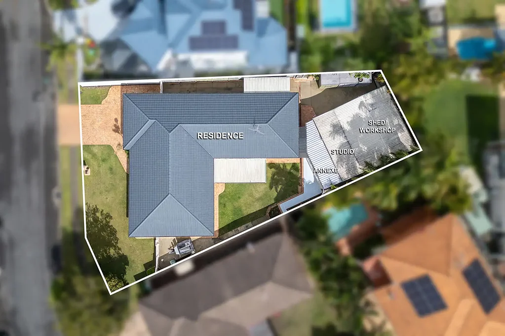 Mcdowall 4Kwarto Finally... A Family Home with the Shed You've Been Searching For