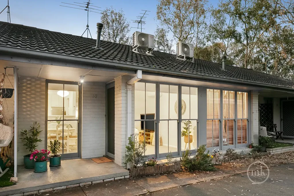 Lower Plenty 2 Slaapkamer Perfect Start. Relaxed Re-Size. Intelligent Investment!