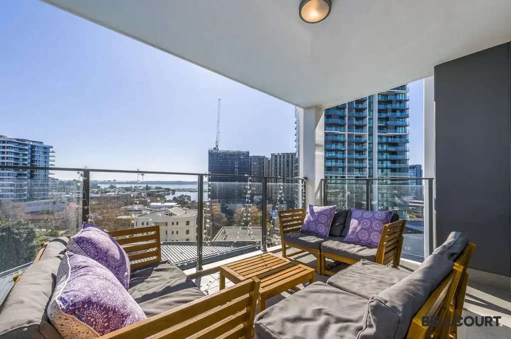 Fully Furnished One Bedroom Apartment with Stunning River Views